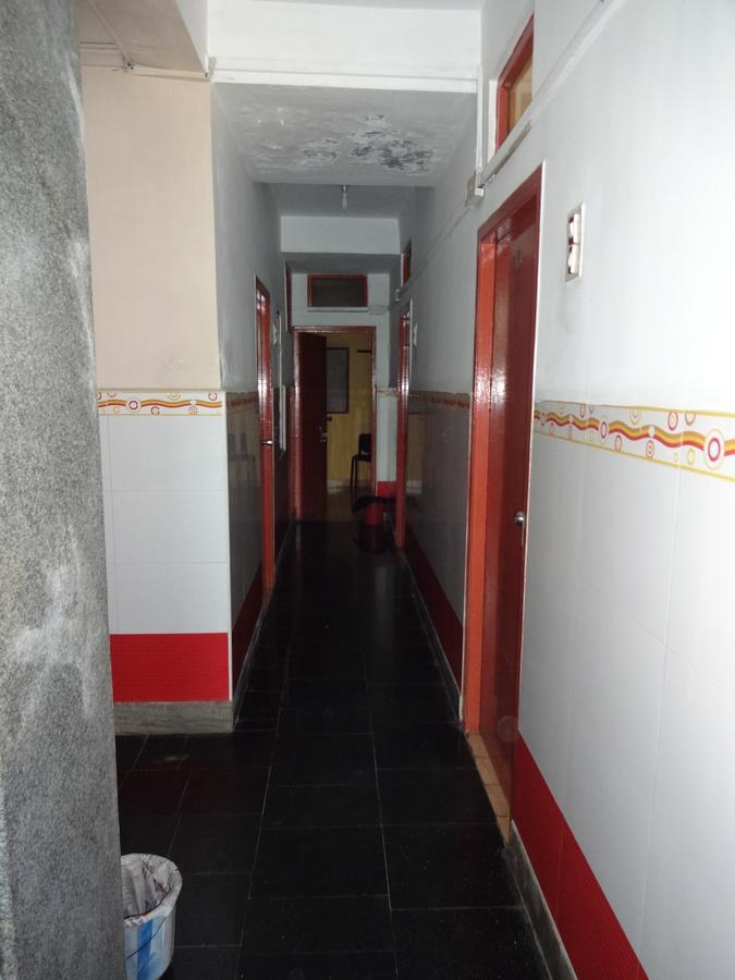 Hotel Ammu Palace Chennai Exteriör bild